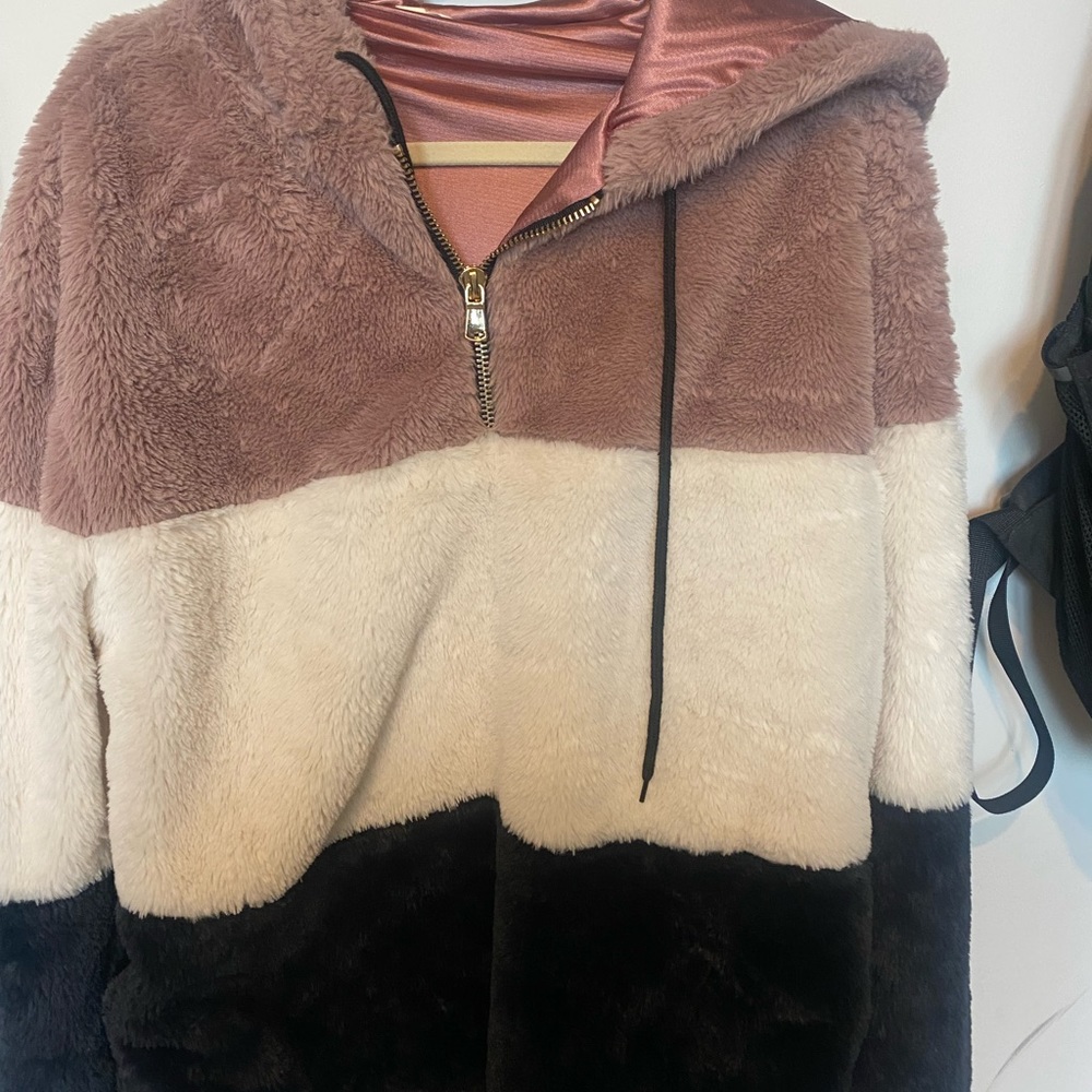 Pullover fur sweatshirt